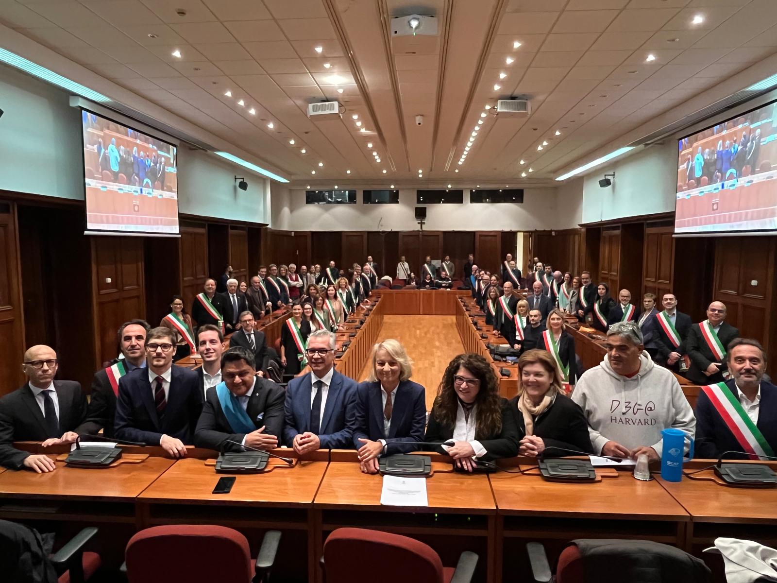 La Commissione antimafia della Città metropolitana di Milano si è aperta agli amministratori ed amministratrici del territorio. La criminalità organizzata è fortemente radicata nel territorio milanese e costituisce una minaccia reale per la cittadinanza, le imprese e le istituzioni.